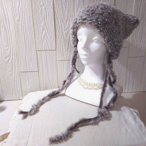 キャットヤーンで編んだふわふわ猫耳ニット帽〈キジトラ〉 ニット帽