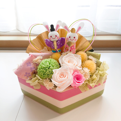 うさぎちゃんのお雛祭りアレンジ プリザーブドフラワー 優草花