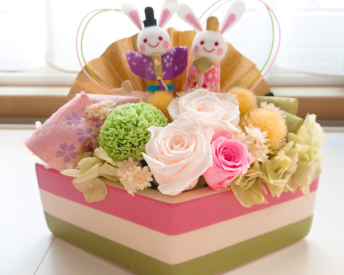 ハンドメイド❣️うさぎちゃんの小鳥のさえずり、薔薇フラワー
