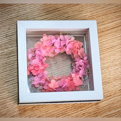 【受注製作商品】幸せ色を贈るフレームリースアレンジ 3枚目の画像
