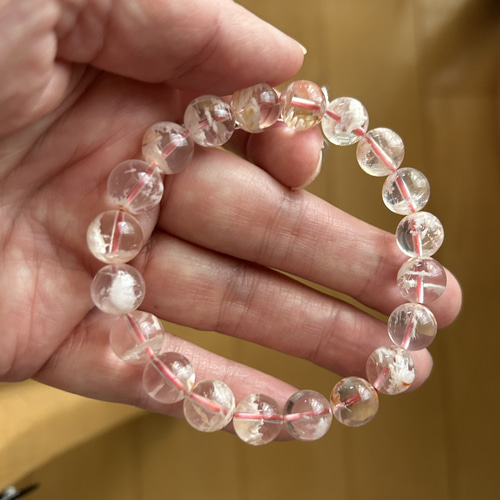 セリサイトインローズクォーツ