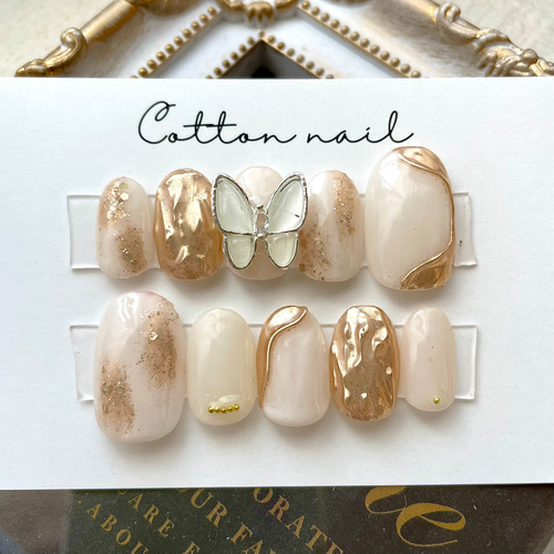 ふんわりニュアンスネイルチップ⸜ ෆ ⸝‍ オーダー 蝶々 ミラー  