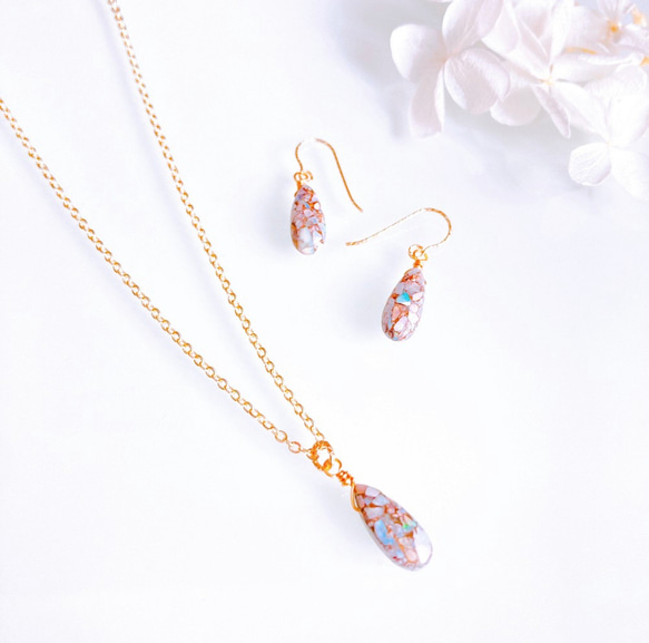 十月誕生石：優雅的白色和金色銅蛋白石項鍊，14kgf，防過敏 第7張的照片