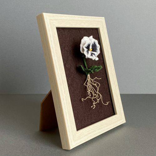 （ 美品 ）「  パンジー  」【  刺繍額 】刺繍画 ワイルドパンジー ～やさしい花刺しゅう額～ No.7285 | アリスハウス