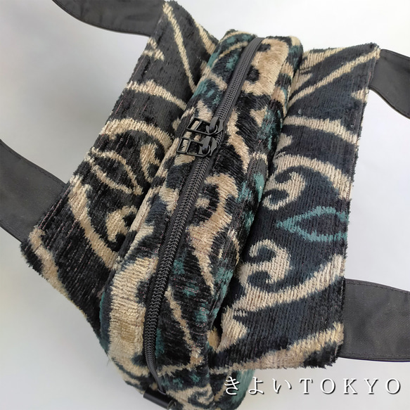 ウズベキスタンのシルクベルベット あおりバッグ（黒×ベージュ）♪着物に合うバッグ【送料無料】 5枚目の画像