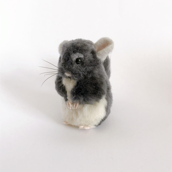 チンチラの羊毛フェルトマスコット（濃いグレー） 羊毛フェルト little