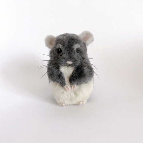 チンチラの羊毛フェルトマスコット（濃いグレー） 羊毛フェルト little