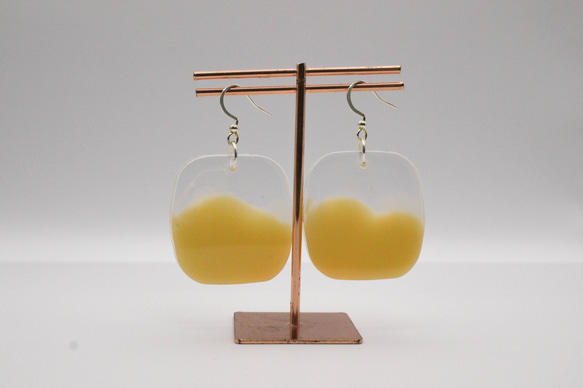 【グラデーションシリーズ】イエローグラデーションピアス#handmadeearrings 1枚目の画像