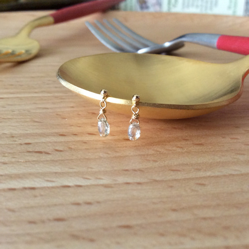 ブリオレットダイヤのヌーディなピアス 0.3ct up K18 ピアス 