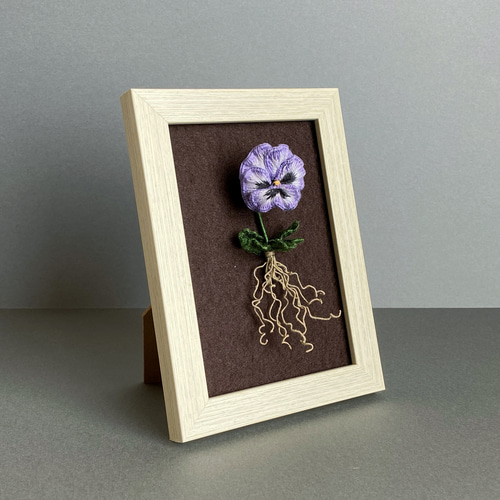 （ 美品 ）「  パンジー  」【  刺繍額 】刺繍画 美品 ）「 パンジー 」【 刺繍額 】刺繍画
