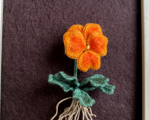 （ 美品 ）「  パンジー  」【  刺繍額 】刺繍画 707431_a.jpg