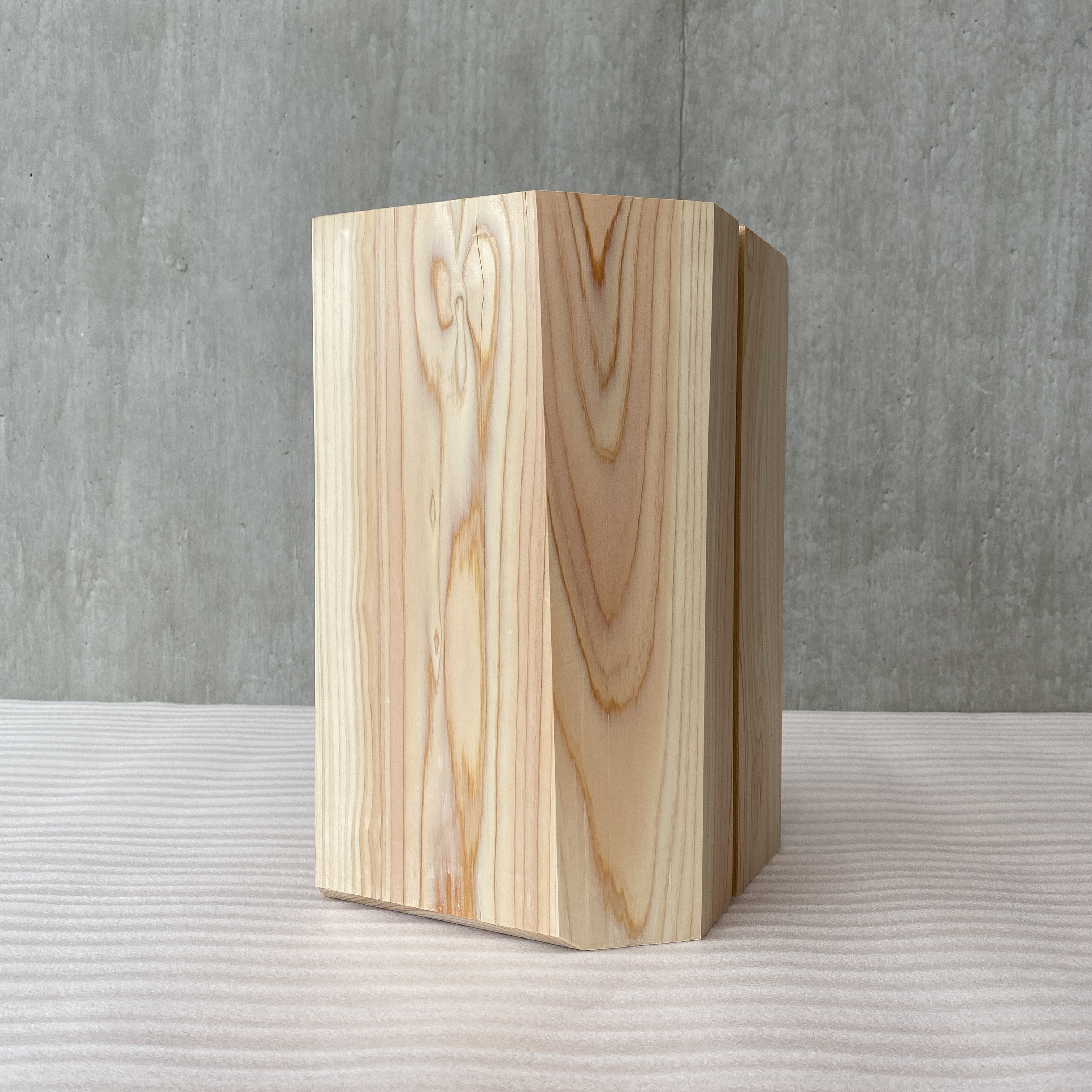 【ひのき 直方体背割入り】アクセサリー置き 天然石 ディスプレイ キーケース 時計 高級感 オブジェ インテリア 植物 16,330円