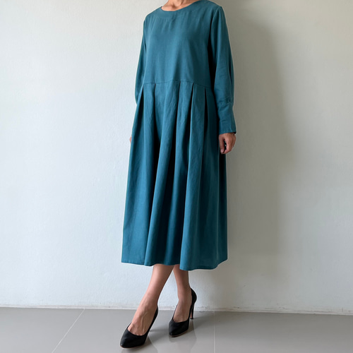 ターコイズブルー 英国風ハーフリネン 長袖ロングタックワンピース 春
