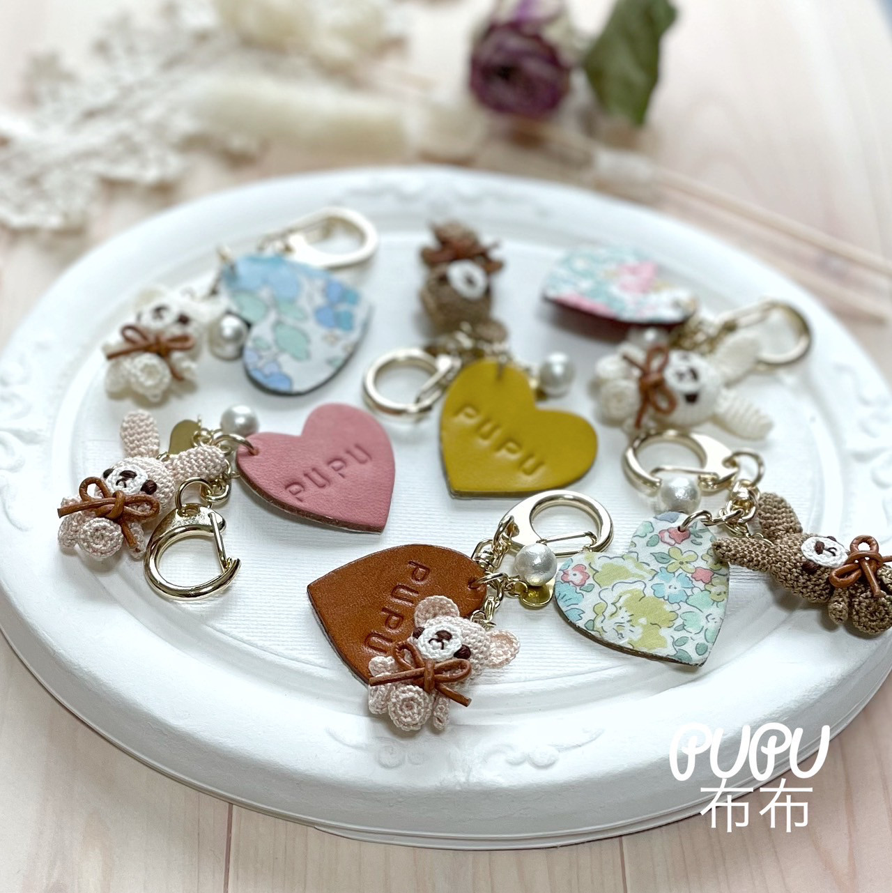 SOLD◇ハンドメイド キーホルダー バッグチャーム ウサギ デコパージュ