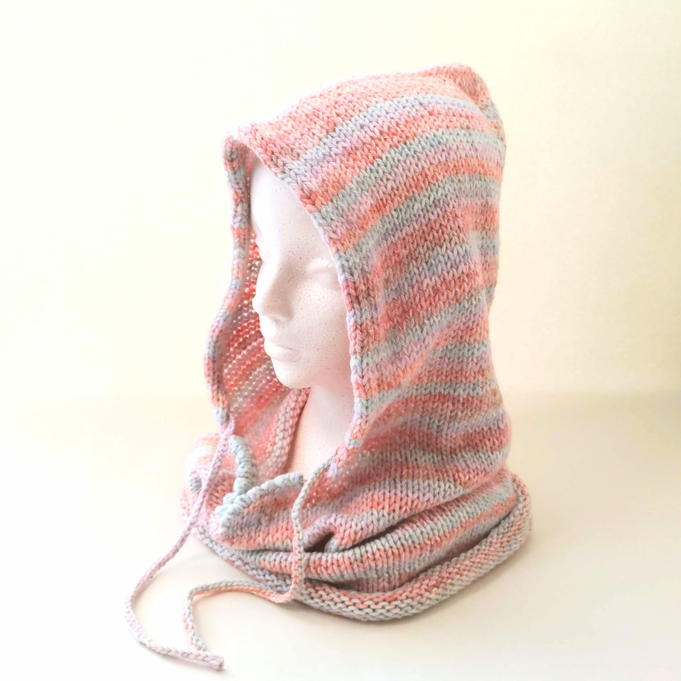 バラクラバ　あたたかいフード付きネックウォーマー　ピンク系グラデーション！