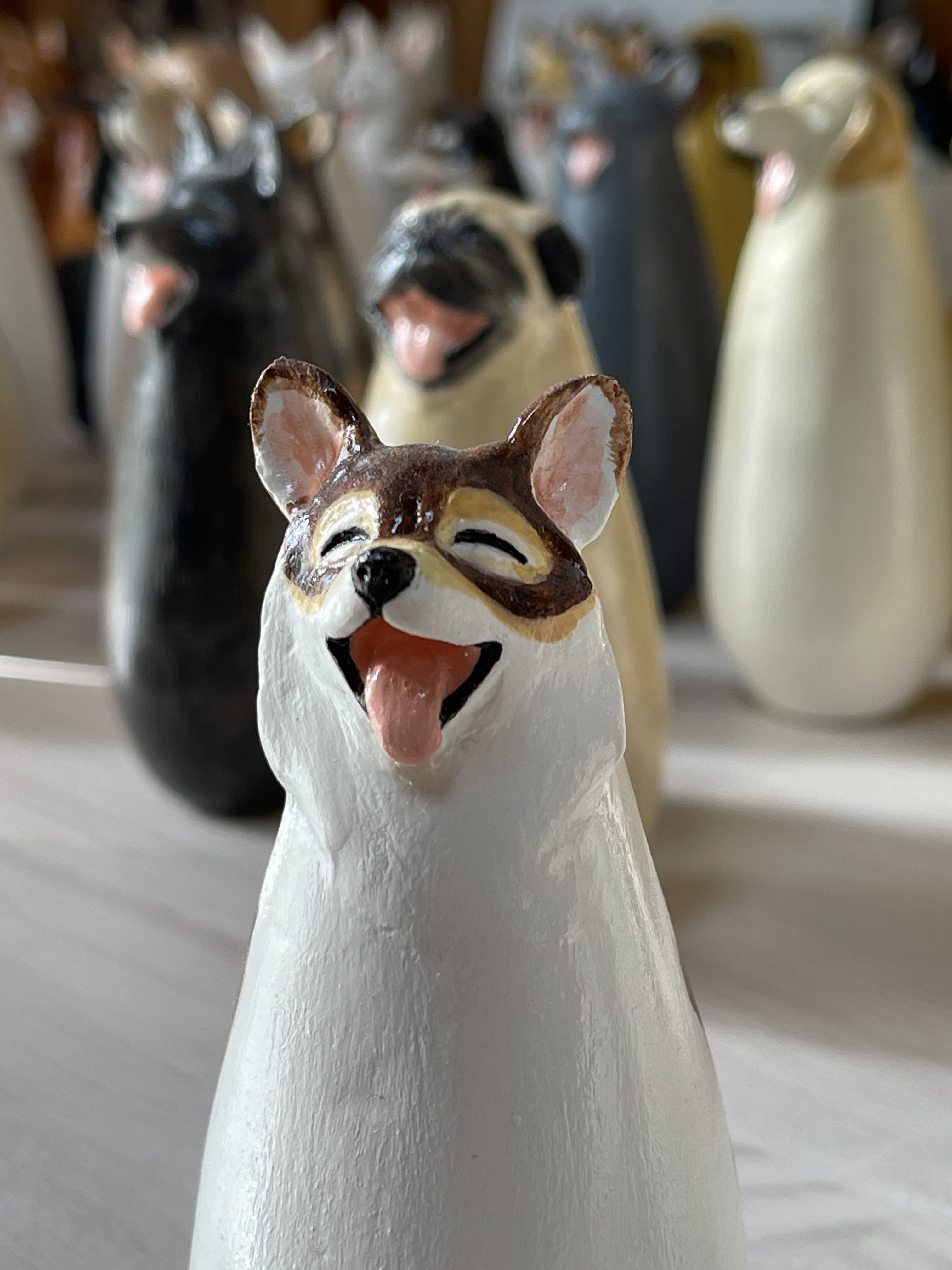 スワールウッド　天然無垢材　チワワ　木彫り　手彫り　木製　置物　犬　ハンドメイド