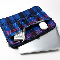 大人可愛いパソコンバッグ（タータンチェック 紺×青×赤）15.6インチ 大容量 両側ポケット レディースorメンズ 4枚目の画像