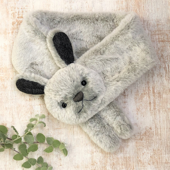 一緒におでかけできちゃう♪ Kids用 ぬいぐるみマフラー【うさぎ