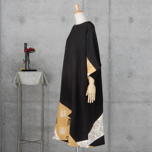 着物リメイク　黒留ロングワンピース/Aライン 　フリーサイズ 4枚目の画像