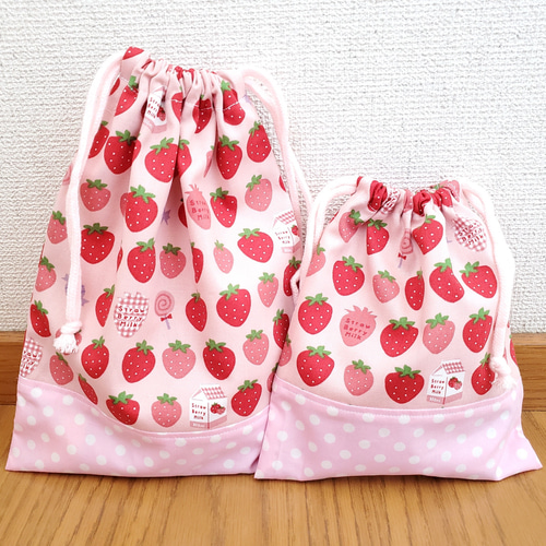 ♡のいちご大福♡　恐竜　レッスンバック　上靴入れ　巾着 入園入学3点セット いちごさんフリル 上靴いれ 体操服入れ