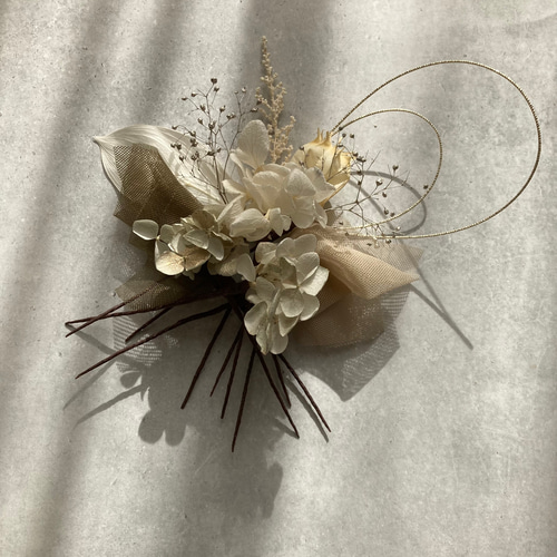 ホワイトゴールドの紫陽花とチュールのヘッドドレス ヘッドパーツ 髪 