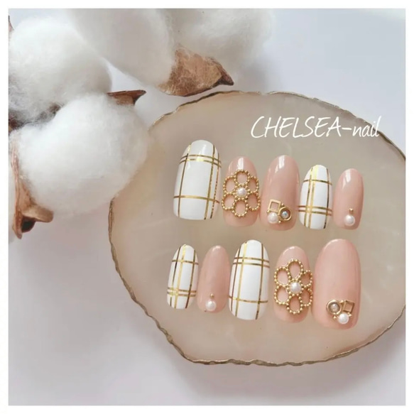 ベージュ×お花チェックネイル ネイルチップ（つけ爪） CHELSEA-nail  