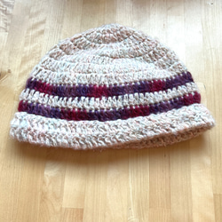 冬のニット帽 ベージュグラデーション＊ウール100% かぎ針編み リボン 暖かい/温活 4枚目の画像