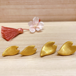 【miniｻｲｽﾞ】桜ピアス(ｺﾞｰﾙﾄﾞ)＊陶器ピアス＊ 2枚目の画像