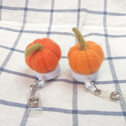 ウール フェルト 野菜と果物 ハロウィーン パンプキン 格納式バックル ナース バックル ドキュメント バックル 1枚目の画像