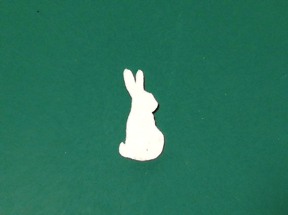 オーダーキラキラワッペン後ろ姿うさぎラビット2cm×1cm/ラメグリッター希望カラー対応/アイロンシール 1枚目の画像