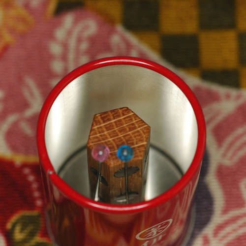 マグネット式 缶型ピンクッション [緑茶/えんじ] その他雑貨