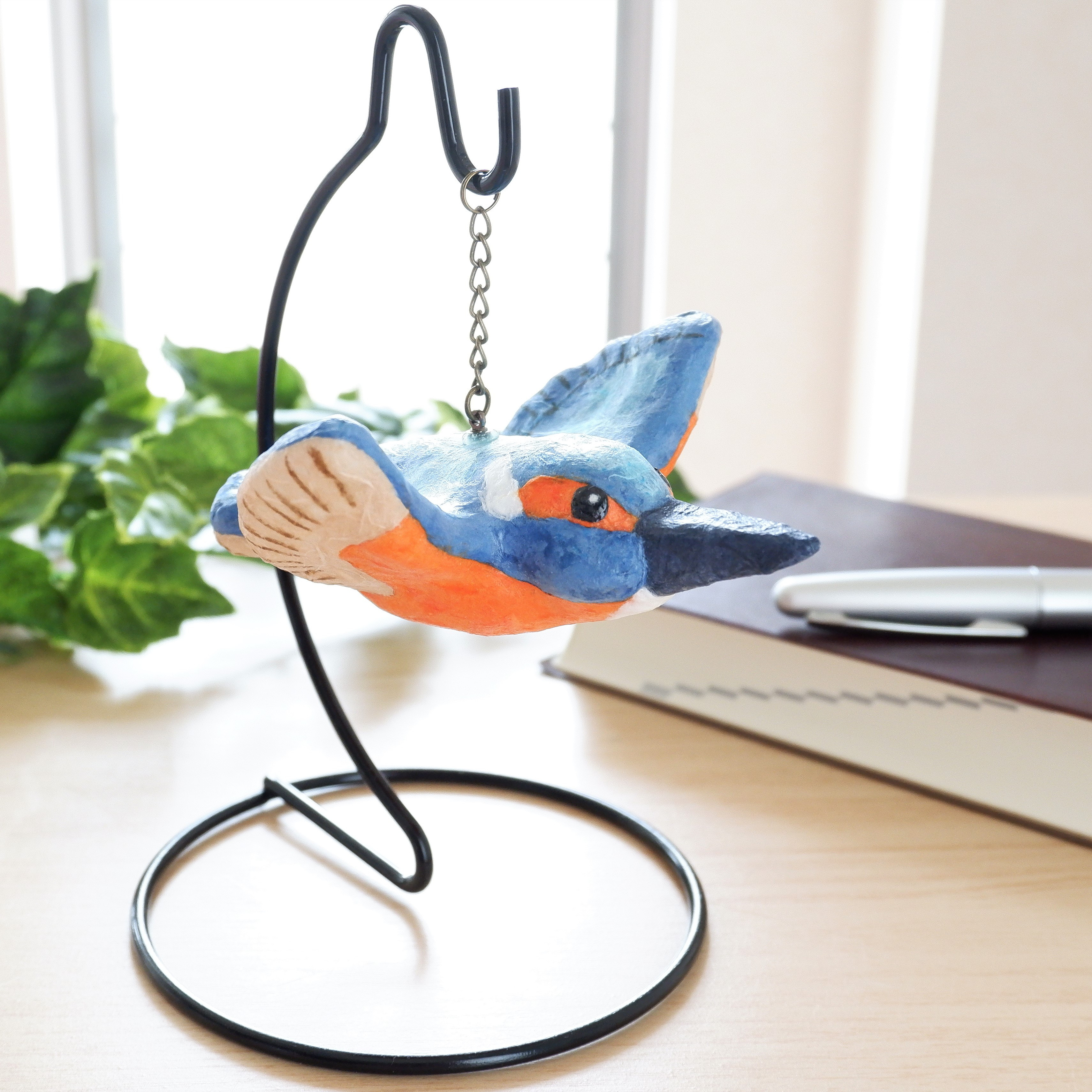 和紙で色付けた『カワセミ』置物（吊り飾り） 特大サイズ        Ω