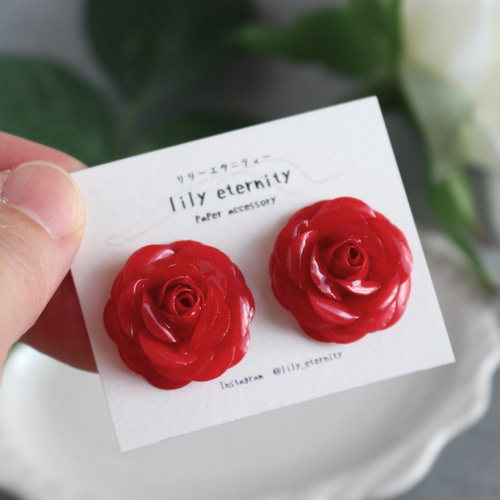 プリンセスドゥモナコ（赤）イヤリング／ピアス 大ぶり レッド 薔薇