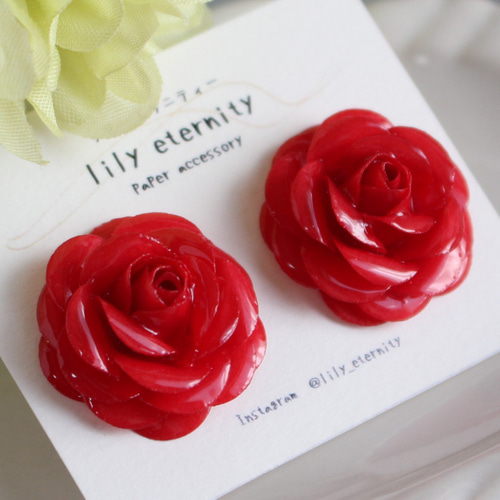 プリンセスドゥモナコ（赤）イヤリング／ピアス 大ぶり レッド 薔薇