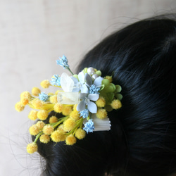 [5日以内発送] ケース付き ミモザのコサージュ light blue  -Artificial flower- 6枚目の画像