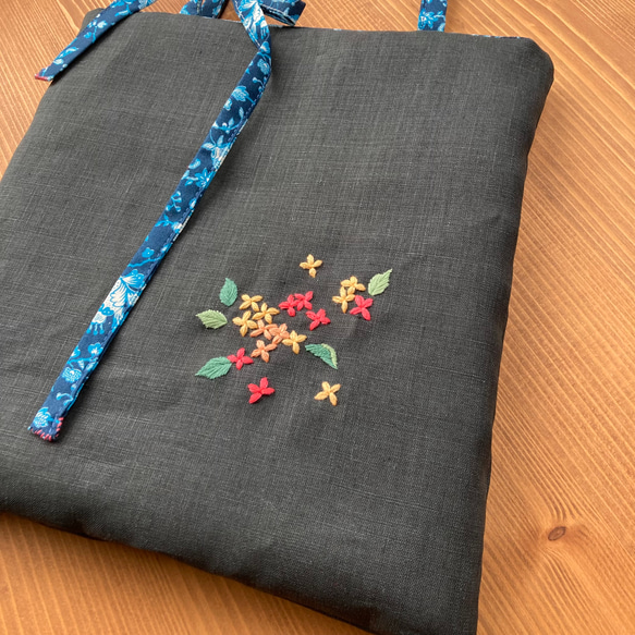 『甘い香り』刺繍の手さげ 7枚目の画像