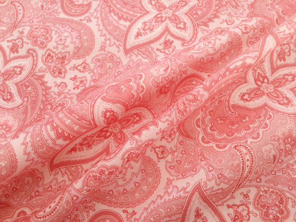 ピンクのペイズリー柄 Grey Skies by Fage Burgos for Marcus fabri