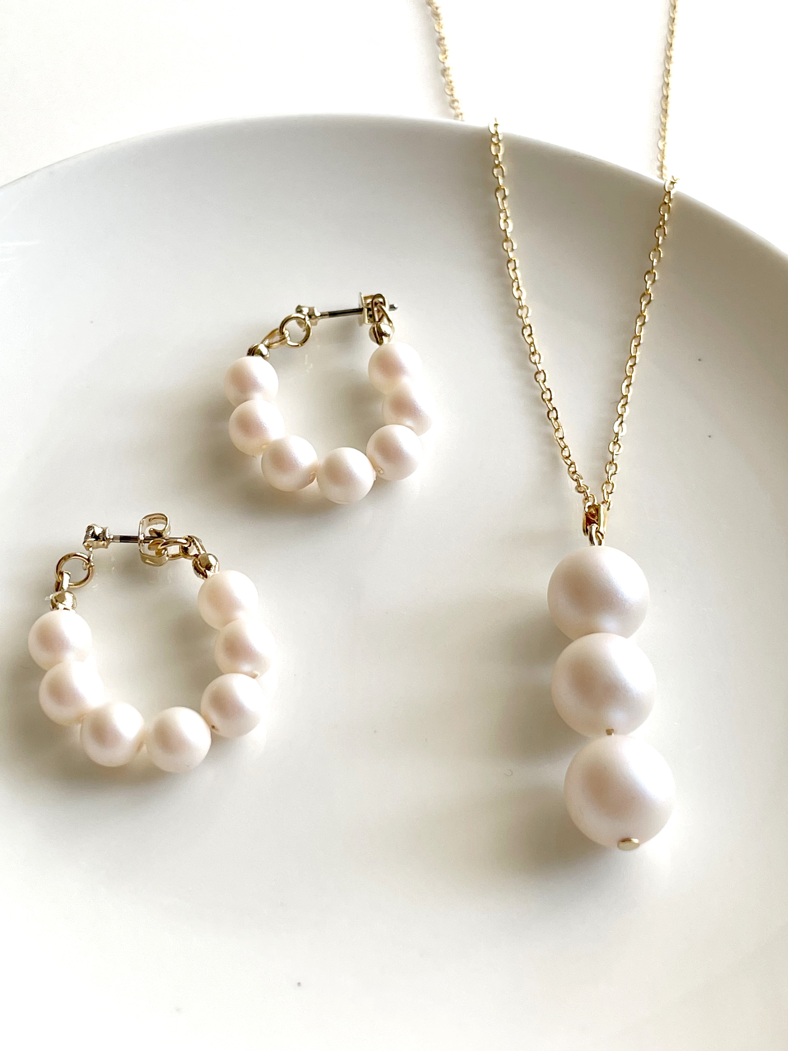 【Creema限定　春の福袋】パールフープピアス＆3連パールネックレス　セット