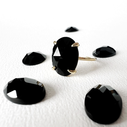 JORIE】漆黒のブラックオニキス 8月誕生石 （フリーサイズ、固定