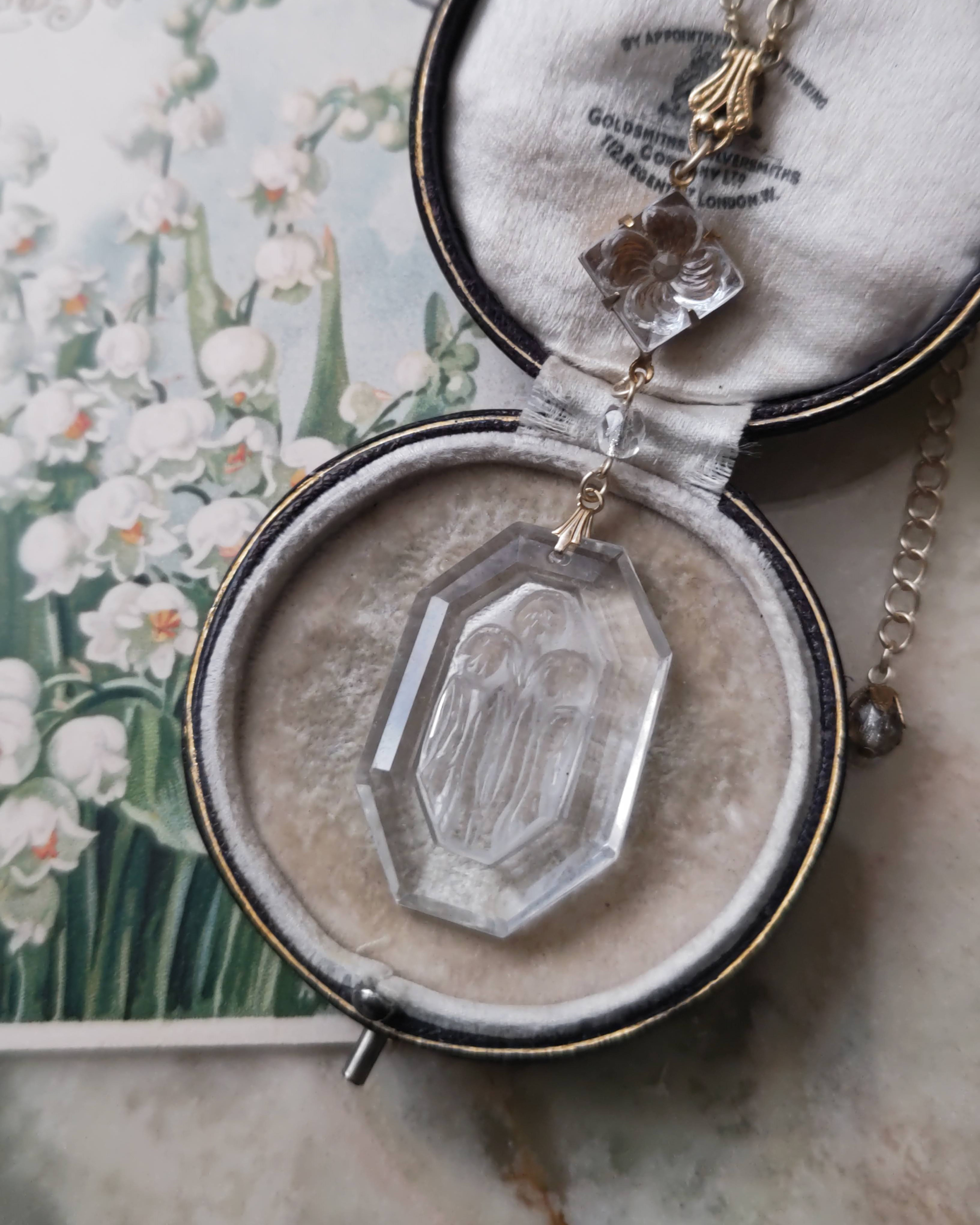 1940年代　チェコヴィンテージ　クリアー　ガラスフラワーペンダント