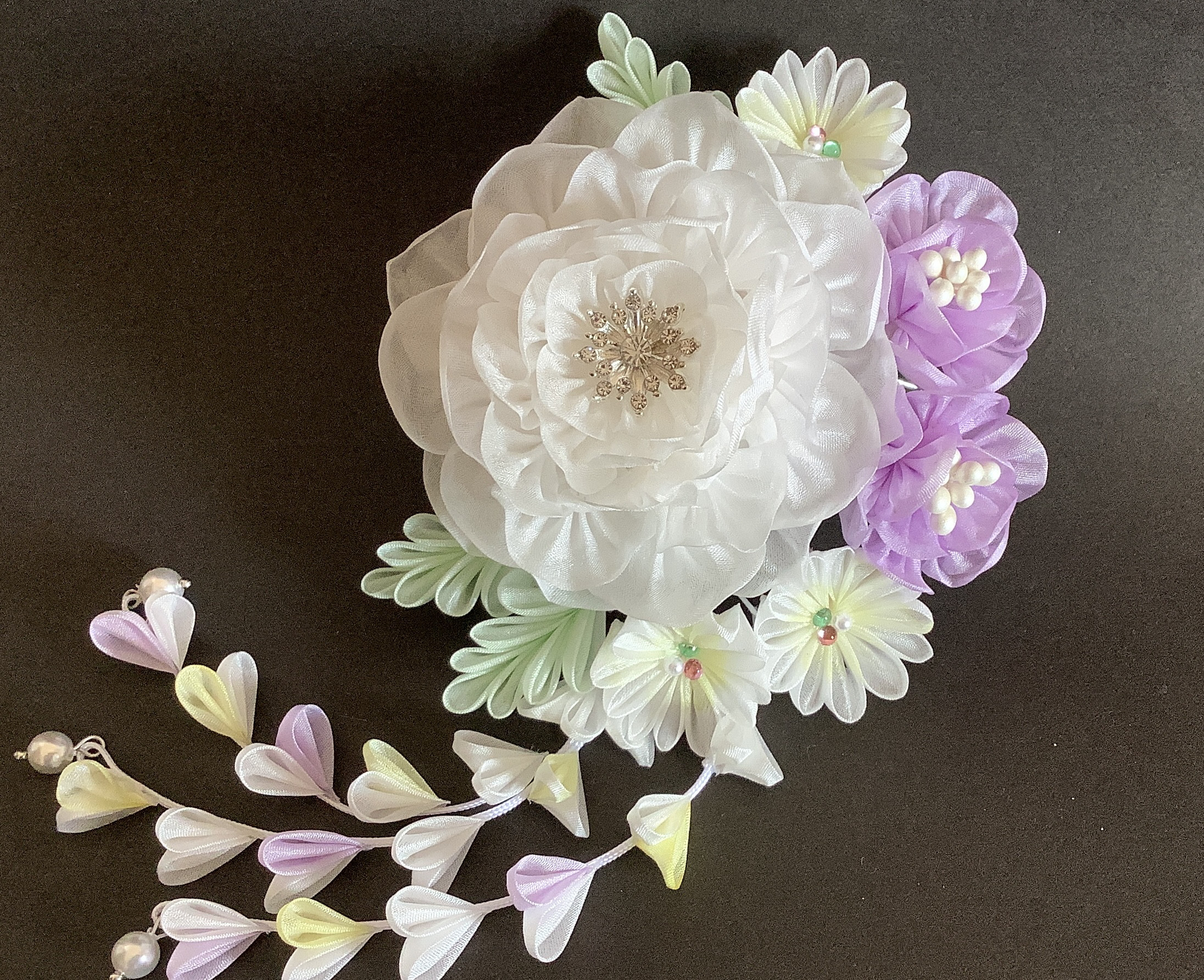 つまみ細工の髪飾り　成人式　卒業式