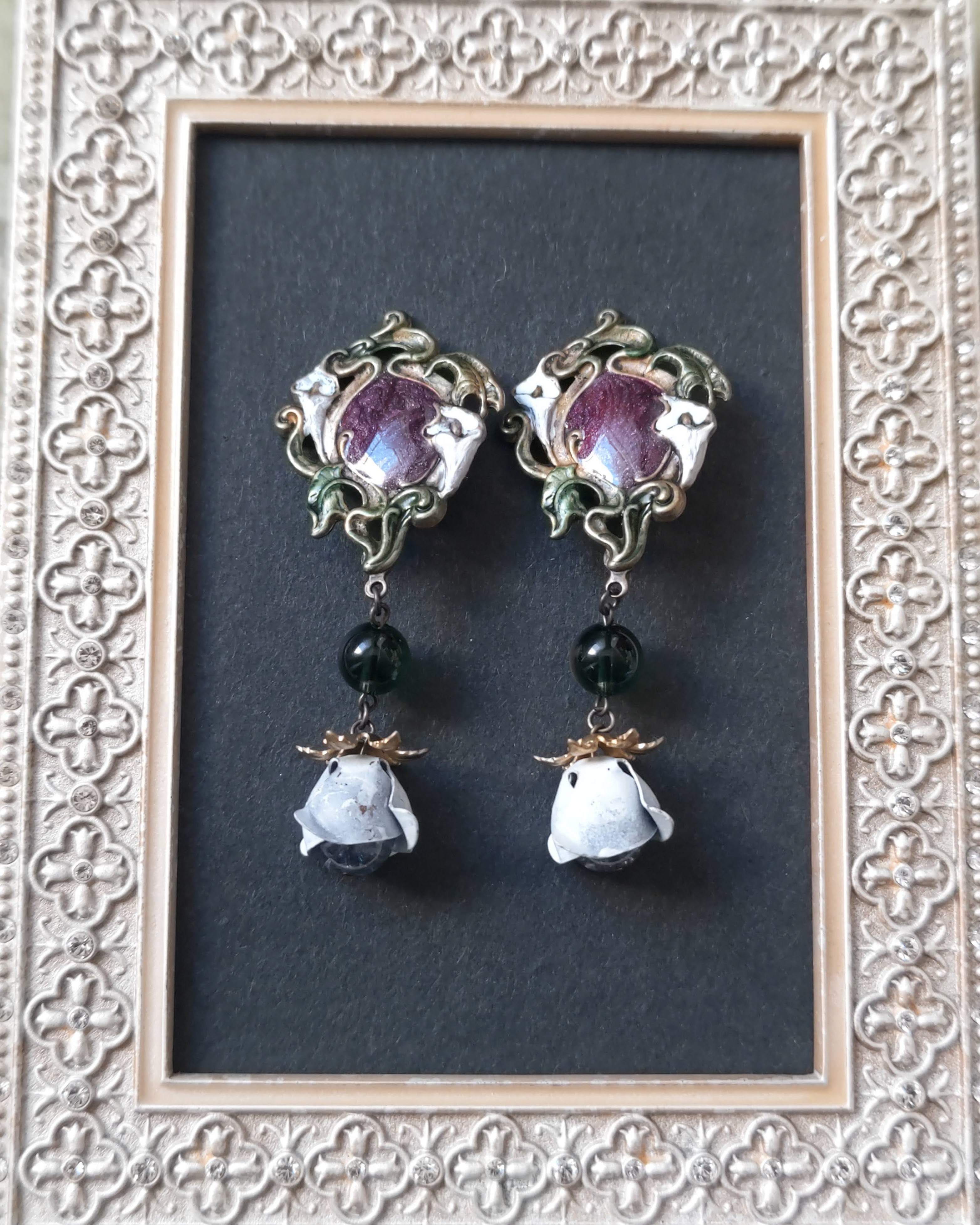 ドイツヴィンテージリリーイヤリング　A