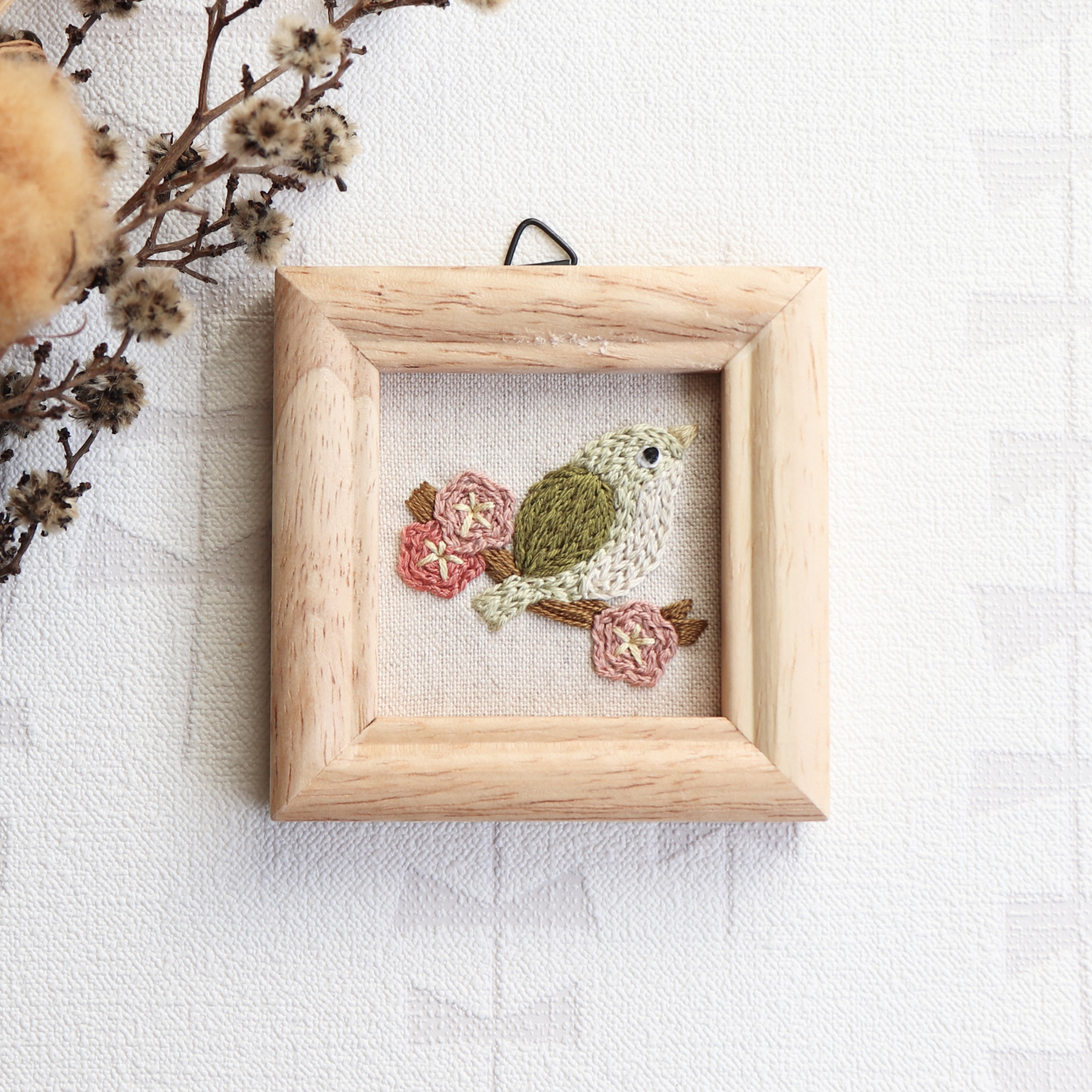 梅の花 刺繍画 木製フレーム