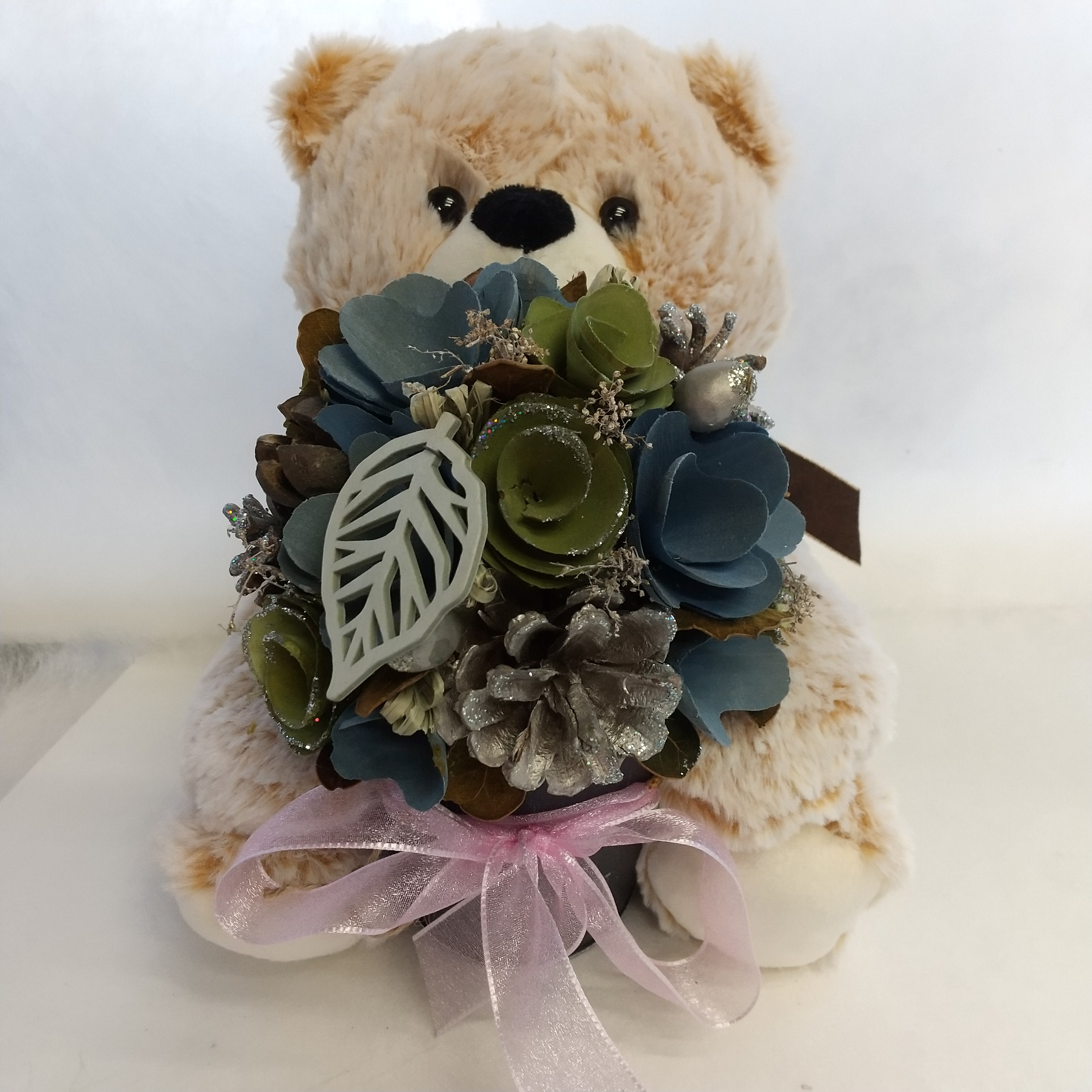 お祝い、プレゼントに♡　かわいいクマ(親)が、抱っこしているスライスウッドのドライ