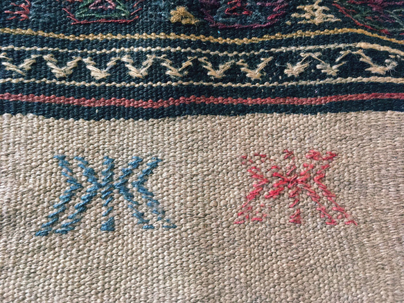 《SALE》世界に1枚　特別でおしゃれなインテリアになる　ヴィンテージ　KILIM モロッカンキリム　LF202005 5枚目の画像