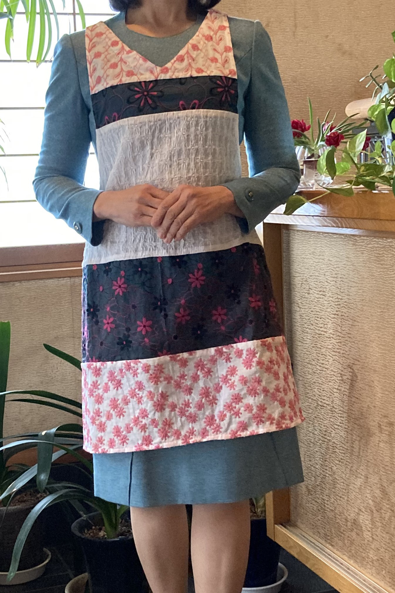 切替レースがオシャレなエレガントエプロン＃76 4,150円