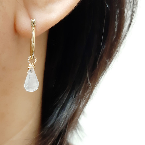 14kgfローゼンジアバロンシェル・レインボームーンストーンピアス