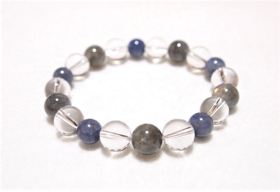 ストレスや不幸を洗い流し求める目標へと近づける★ラブラドライト・タンザナイト・水晶のブレスレット