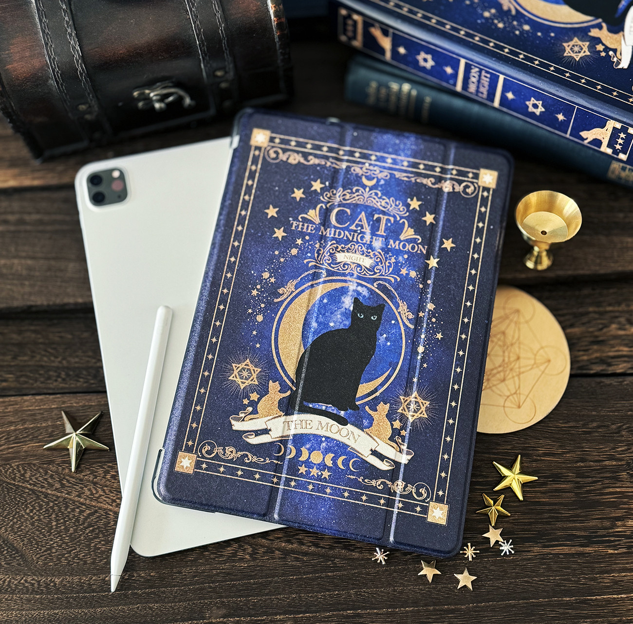 猫の魔導書 〜THE MOONLIGHT CAT〜 iPadケース iPad・タブレット