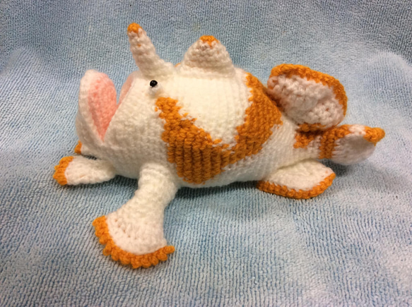 かぎ針編み海洋生物カエルアンコウかわいい編みぐるみ 1枚目の画像